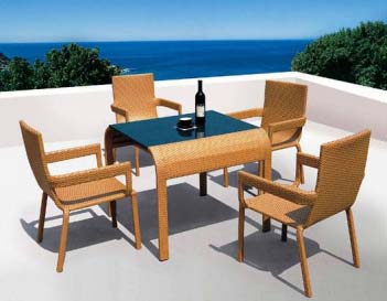 Outdoor Dining Sets Manufacturers & Suppliers in Chennai